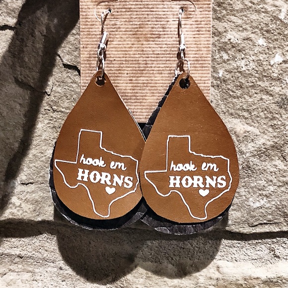 Hook Em Horns Earrings - Picture 2 of 2